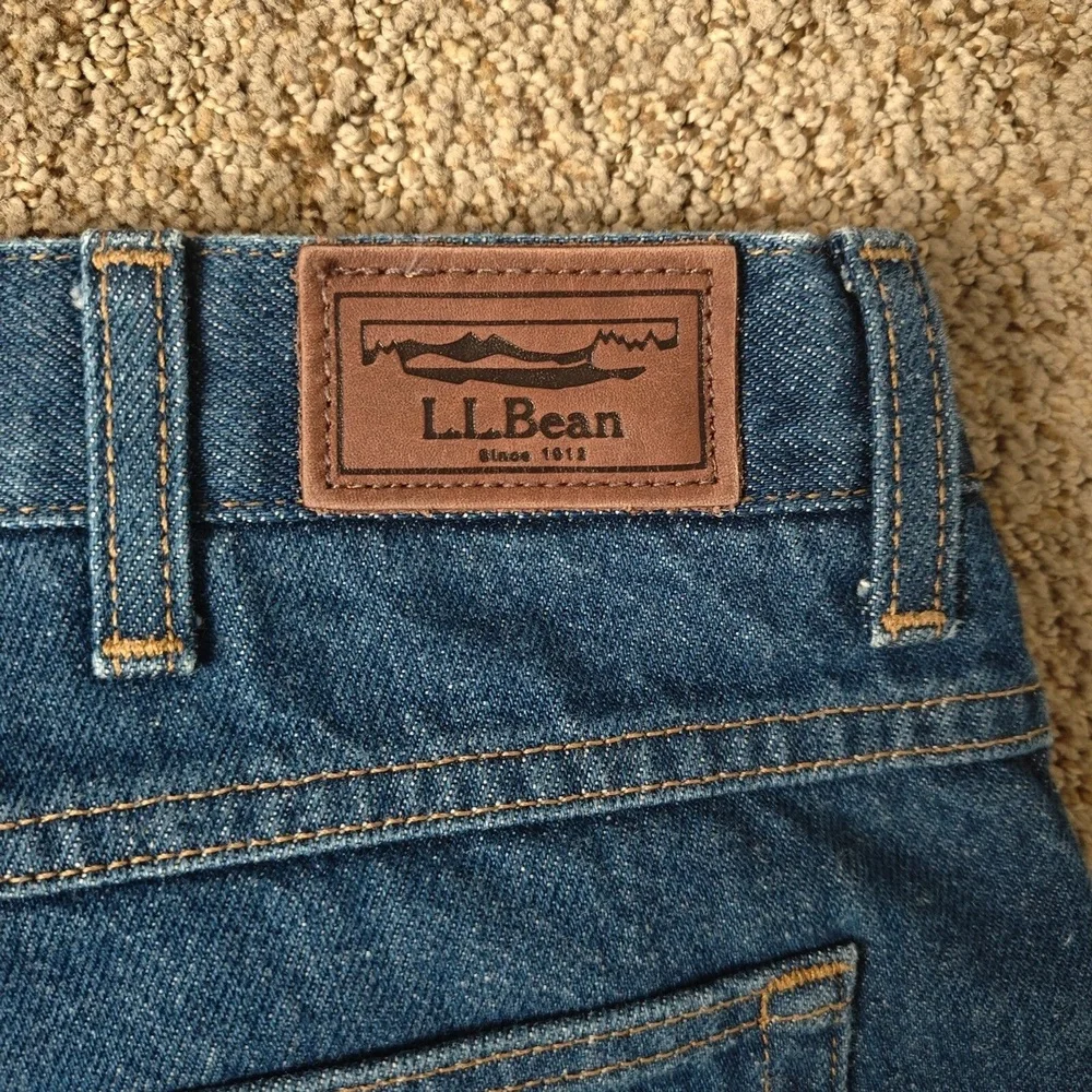 Men's L.L. Bean Natural Fit Hidden Comfort Jeans | Blue | Sz: 35 x 28‎